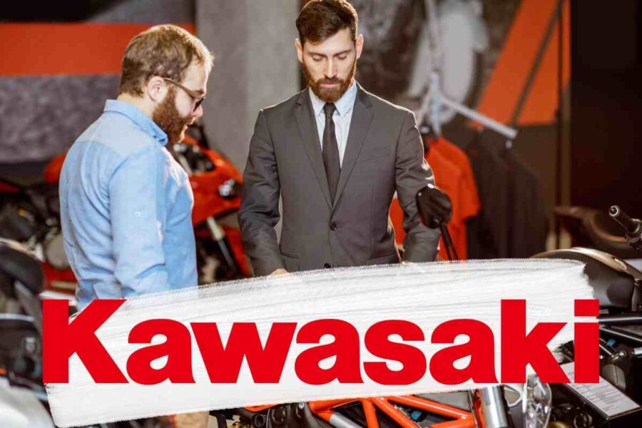 Kawasaki all'attacco del mercato: doppio regalo in concessionario, prezzi da urlo