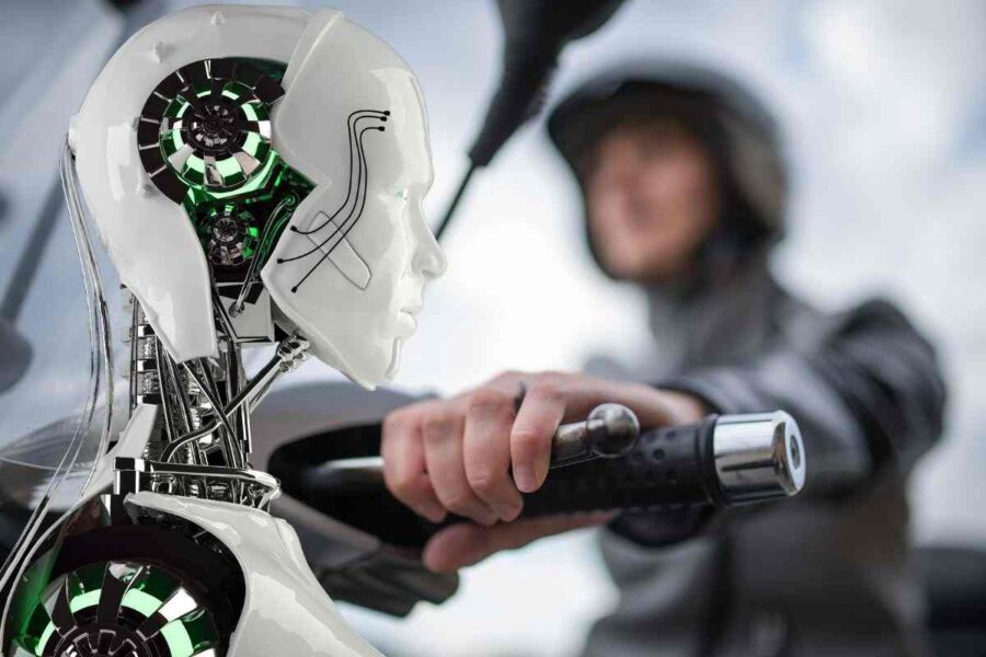 Questo scooter è in vendita con un robot compreso: svolta epocale, il futuro è già qui