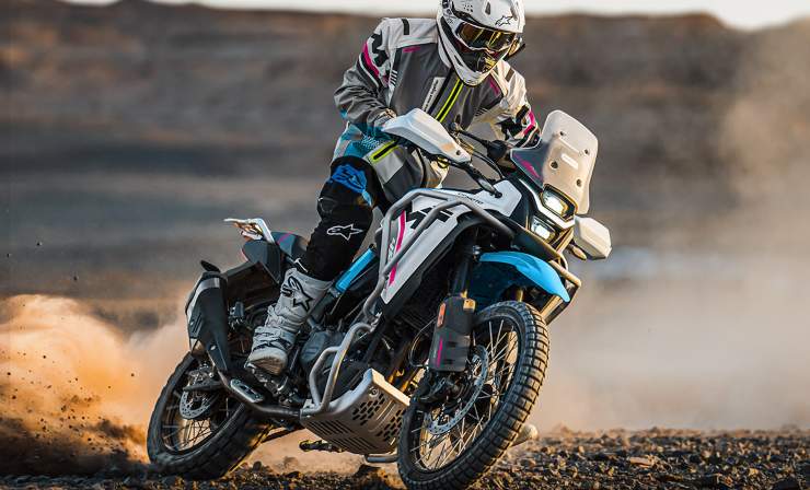 CFMoto 1250 MT 450 Honda BMW moto Cina novità