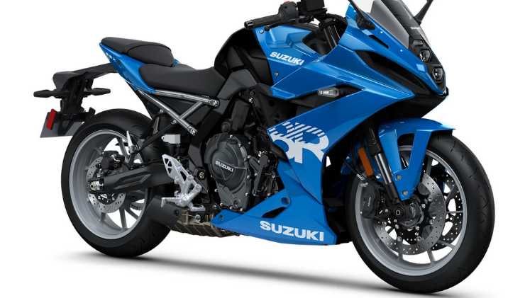 Suzuki GSX-8R sorella da corsa