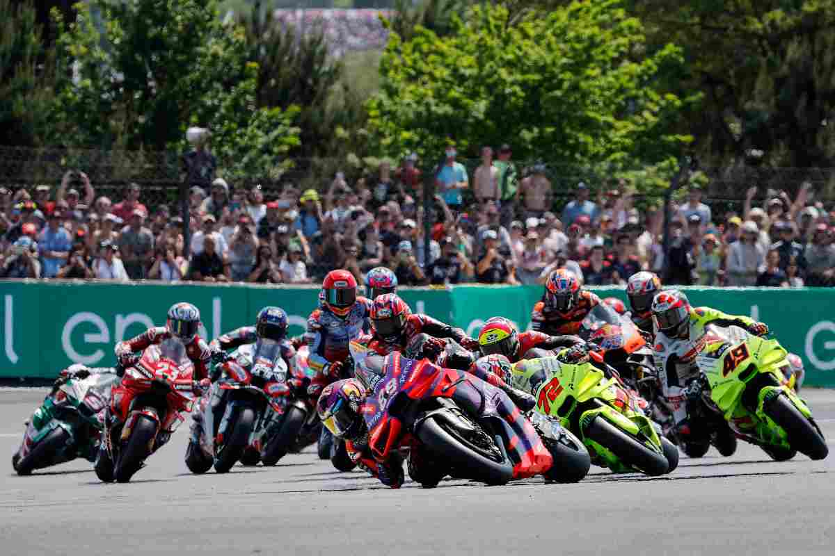 Stop improvviso in MotoGP, è stato operato: addio Gran Premio