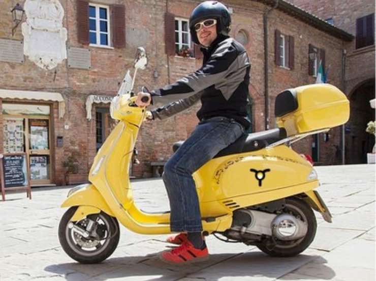 Moto taxi arrivo in Italia Fasto scooter