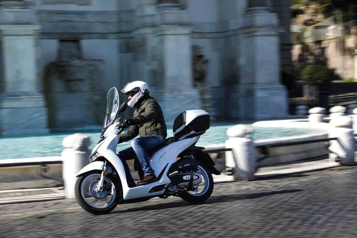 Moto e scooter Italia
