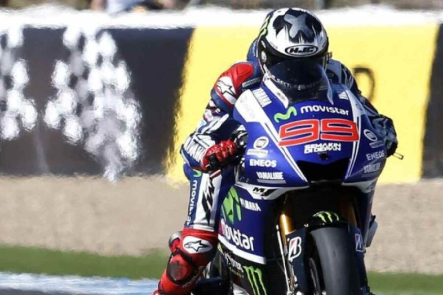 Jorge Lorenzo in sella alla sua moto