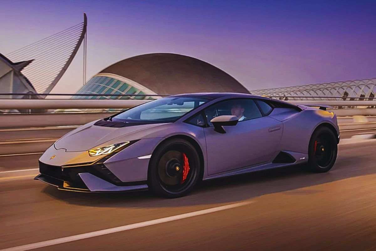 Lamborghini su strada