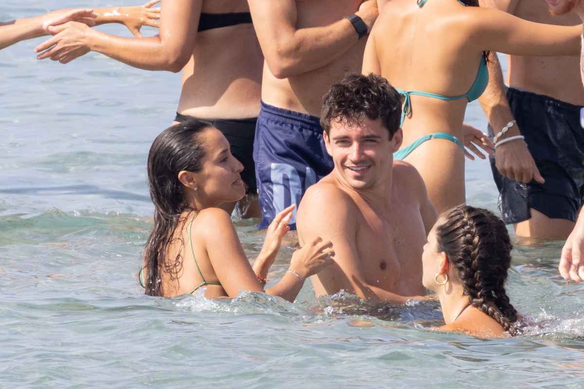 Charles Leclerc al mare