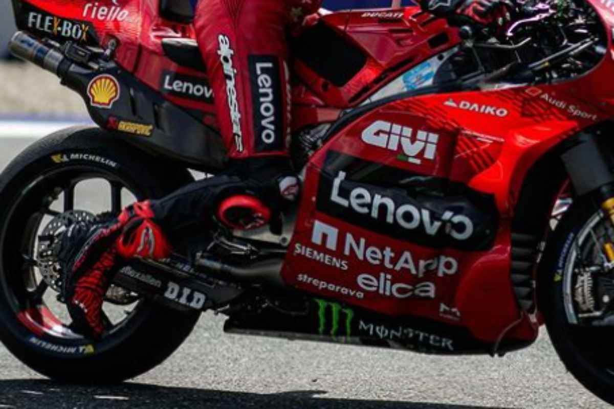 Ducati sganciata bomba