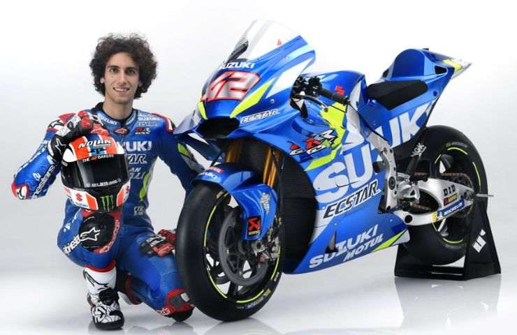 Il pilota Alex Rins con la Suzuki nel 2022