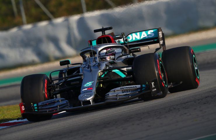 La Mercedes di Hamilton durante un GP