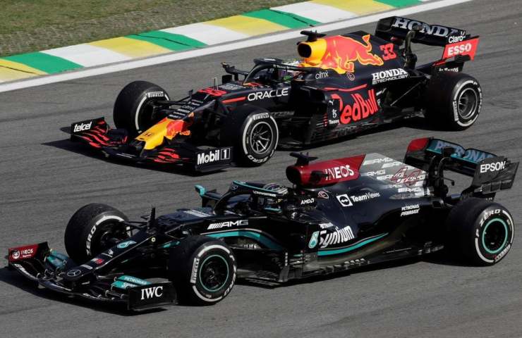 Incidente Verstappen Hamilton e non solo, l'inglese ha doppiato Max per 7 volte