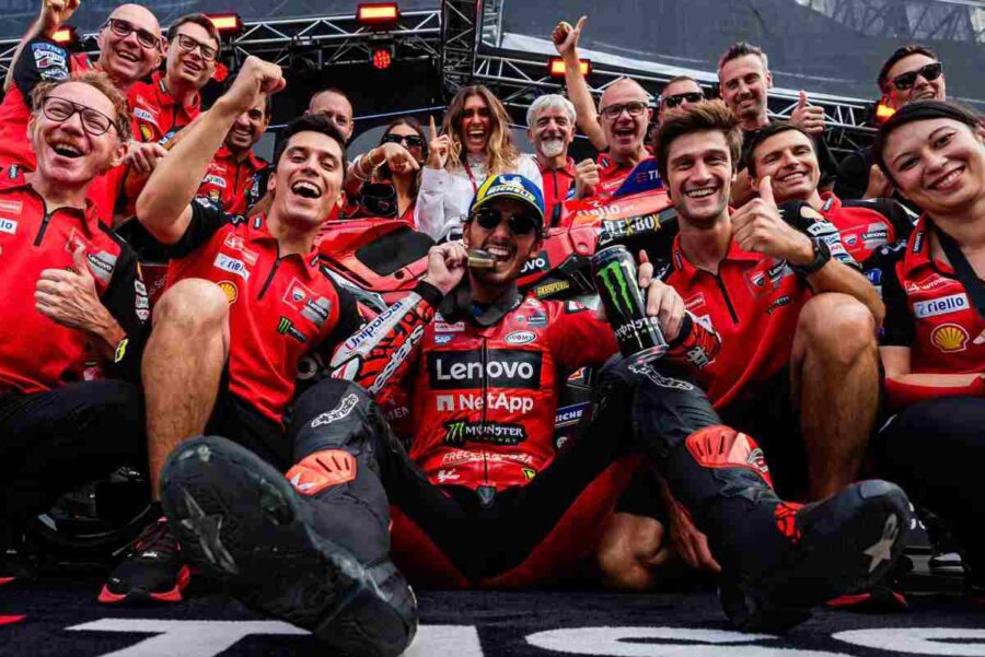 Xaus descrive la somiglianza tra Rossi e Bagnaia