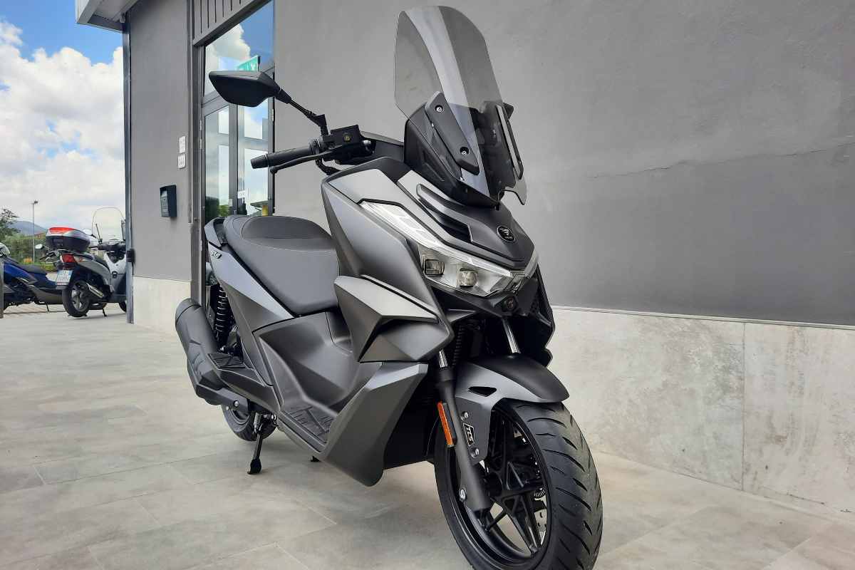 Scooter Voge Sfida SR3