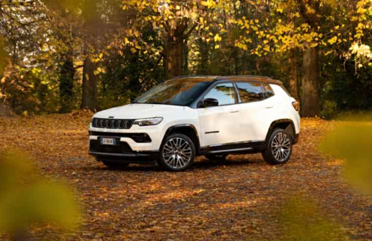 La Jeep Compass in campagnia