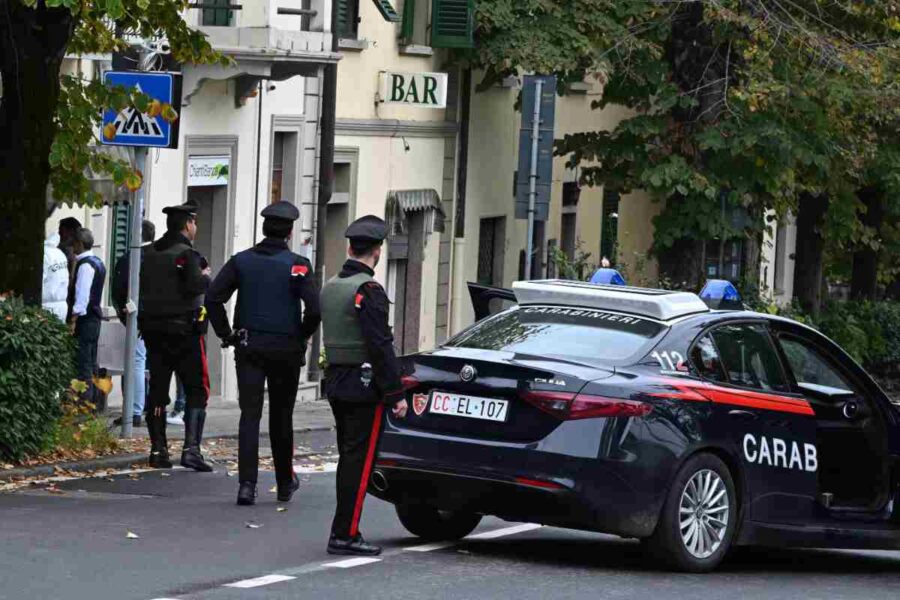 auto carabinieri