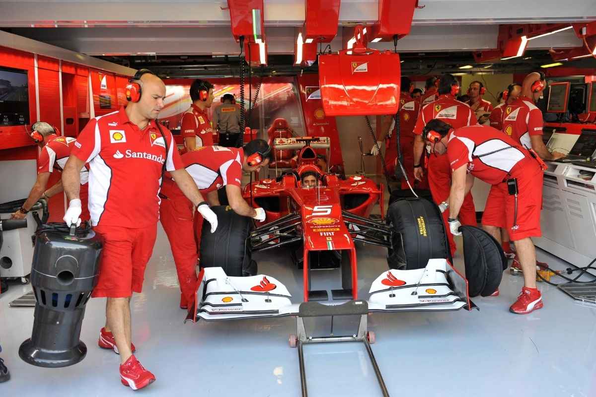 quanto guadagna un meccanico ferrari in formula 1