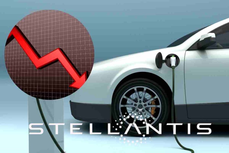 auto elettrica curva stellantis logo